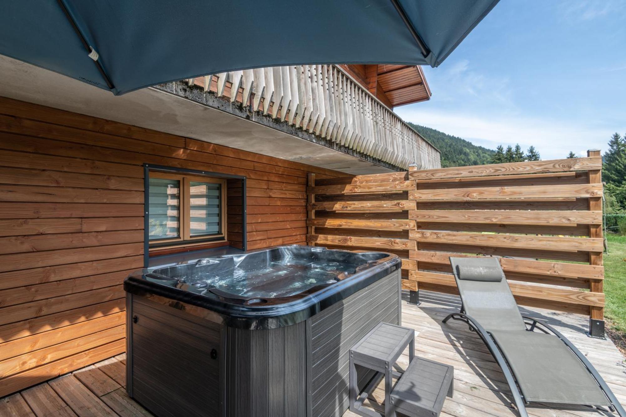 Chalets Du Bouchot & Jacuzzi Privatif Proximite Gerardmer & La Bresse Rochesson المظهر الخارجي الصورة